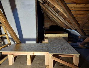 Zateplení stropu rodinného domu a zhotovení revizní lávky